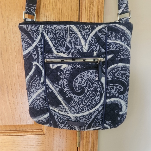 Vera Bradley Crossbody Bag - Picture 1 of 12